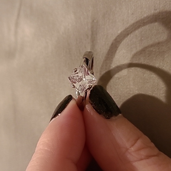 Diamond shape cubic zirconia stainless steel ring - Picture 6 of 7